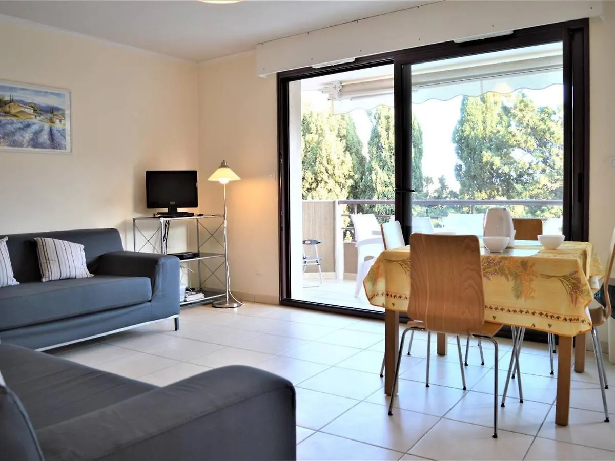 Appartement T3 Lumineux Avec Terrasse, Climatisation, Garage Et Wifi A 2 Pas Des Plages - Cavalaire - Fr-1-226B-34 Γαλλία